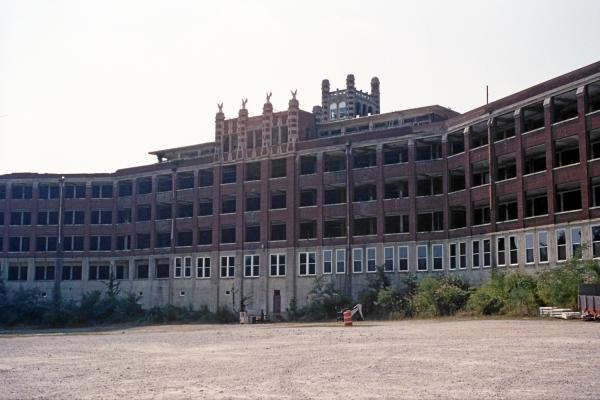 Back of Waverly Hills Sanitorium