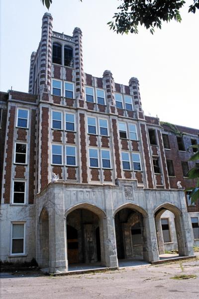 Entrance to Waverly Hills Sanitorium